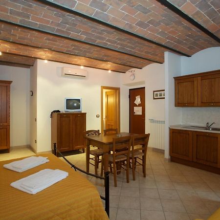 Aparthotel Oasi Del Grillo Castelnuovo Berardenga Pokój zdjęcie
