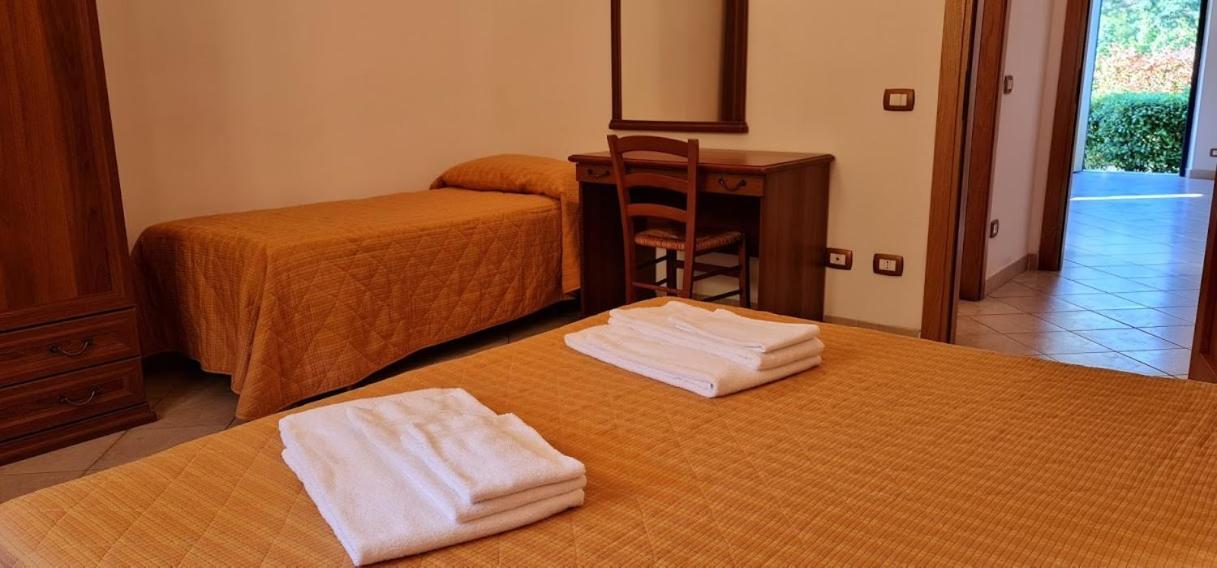Aparthotel Oasi Del Grillo Castelnuovo Berardenga Zewnętrze zdjęcie