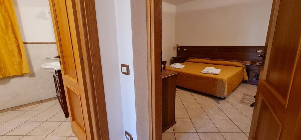 Aparthotel Oasi Del Grillo Castelnuovo Berardenga Zewnętrze zdjęcie