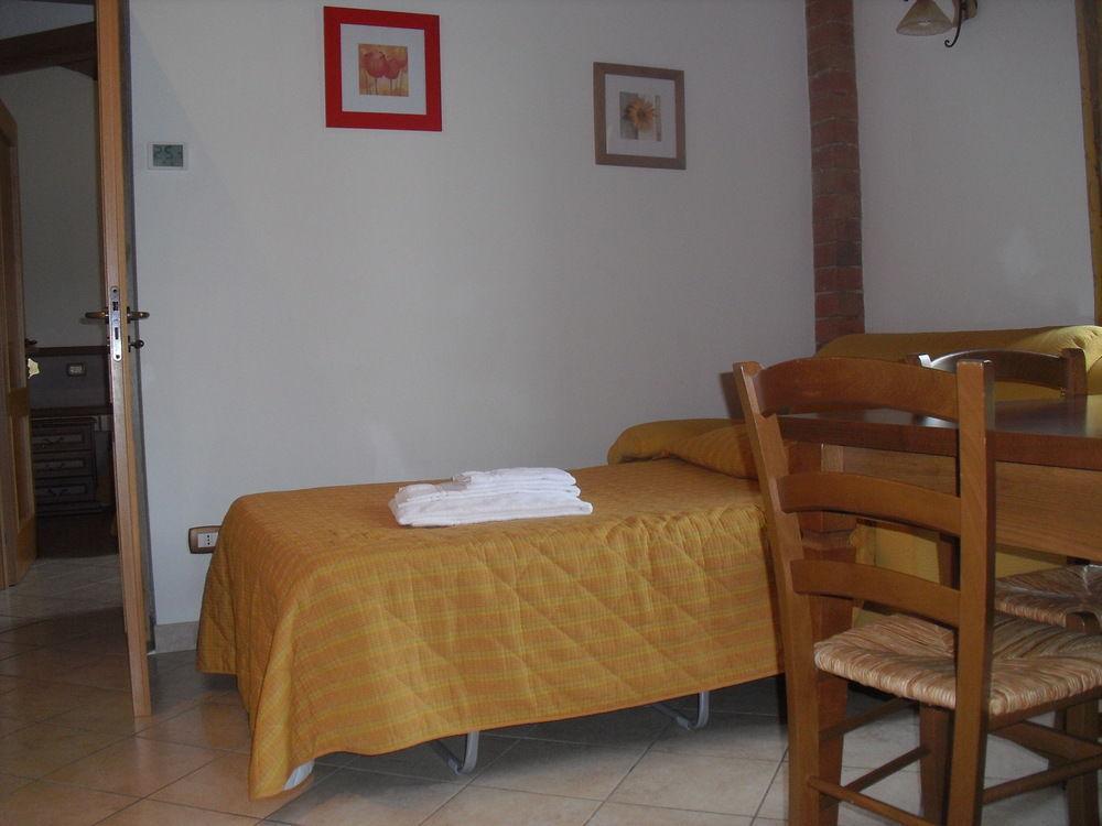 Aparthotel Oasi Del Grillo Castelnuovo Berardenga Zewnętrze zdjęcie