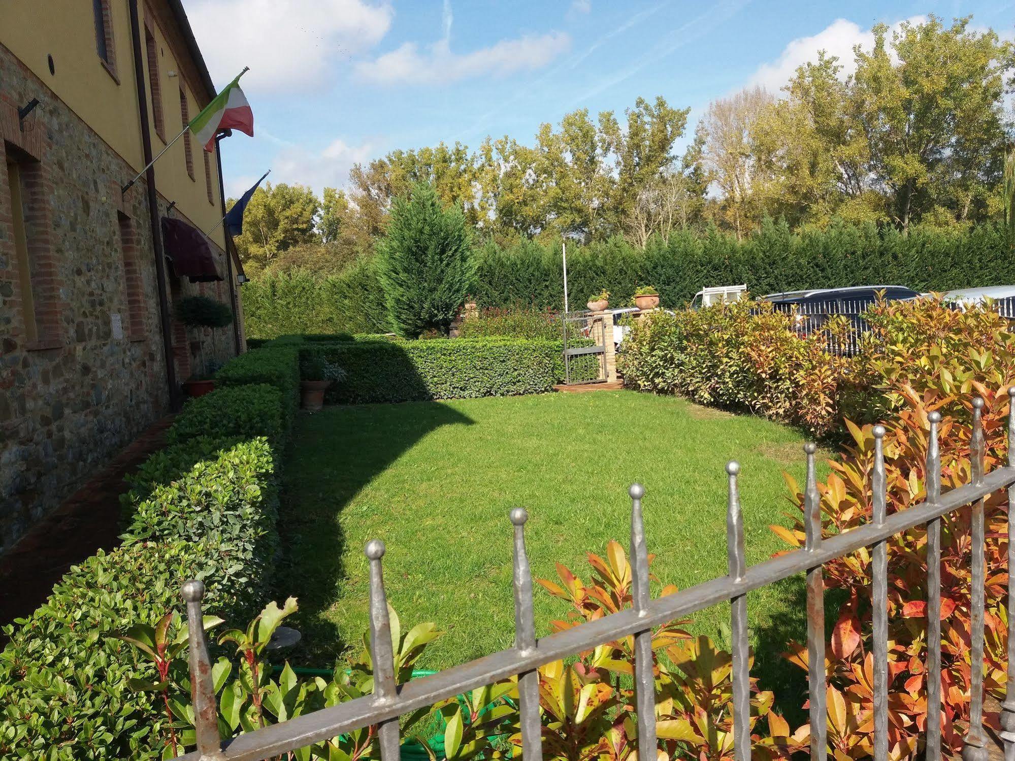 Aparthotel Oasi Del Grillo Castelnuovo Berardenga Zewnętrze zdjęcie