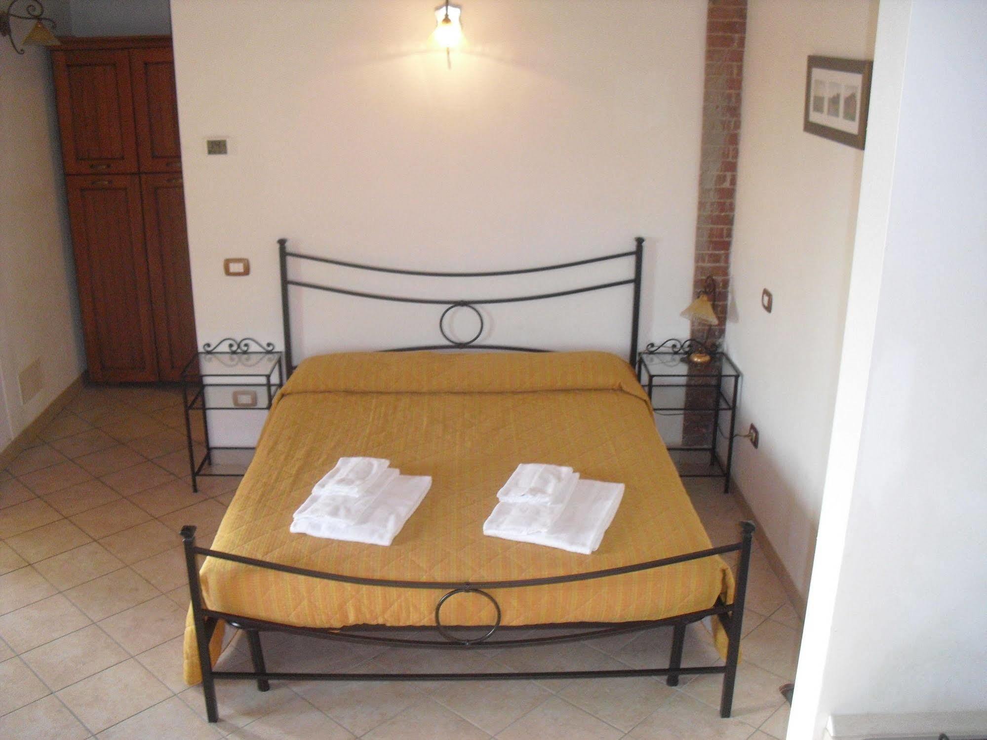 Aparthotel Oasi Del Grillo Castelnuovo Berardenga Zewnętrze zdjęcie