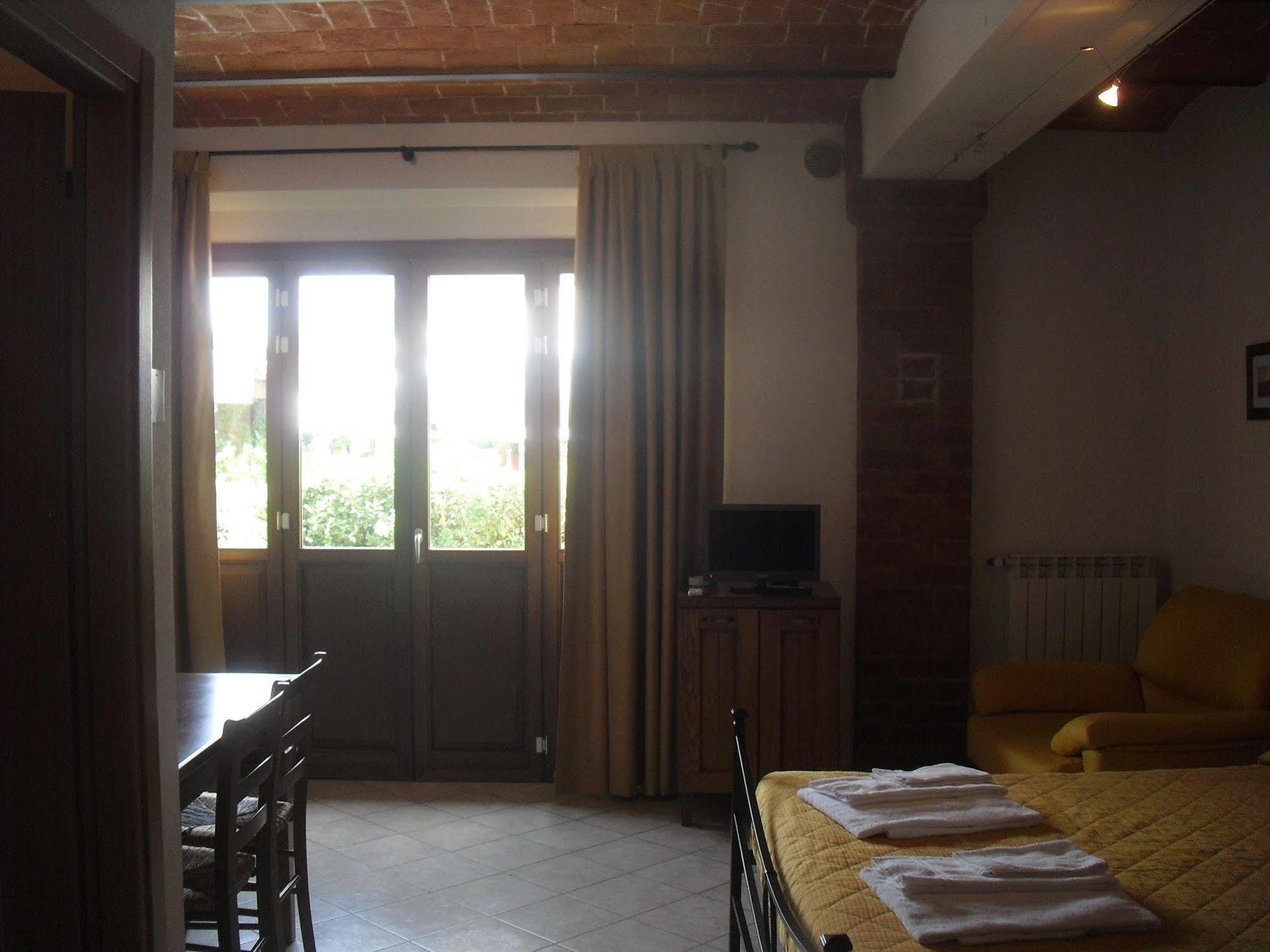 Aparthotel Oasi Del Grillo Castelnuovo Berardenga Zewnętrze zdjęcie